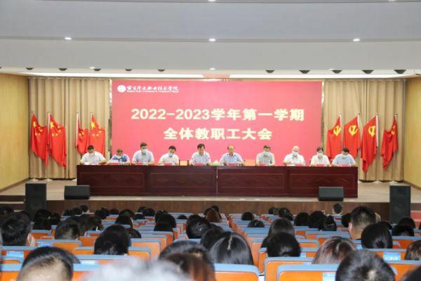 香港资料正版大全2023，探索香港的全新面貌，探索香港全新面貌，香港资料正版大全 2023